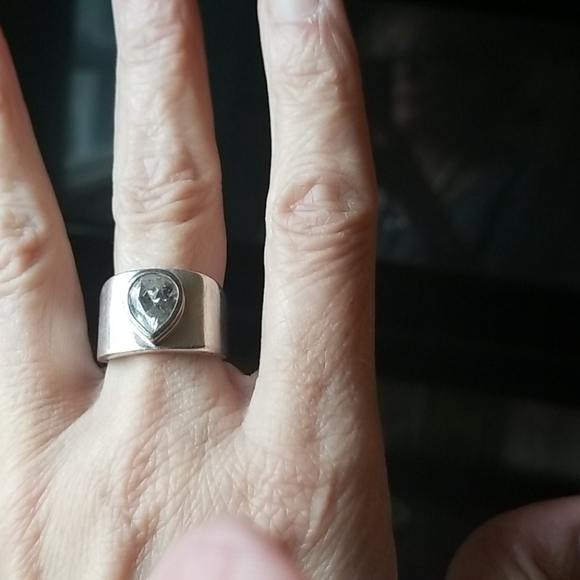 925 WIDE BANDED RING W/BIG PEAR SHAPED CZ - Picture 5 of 5